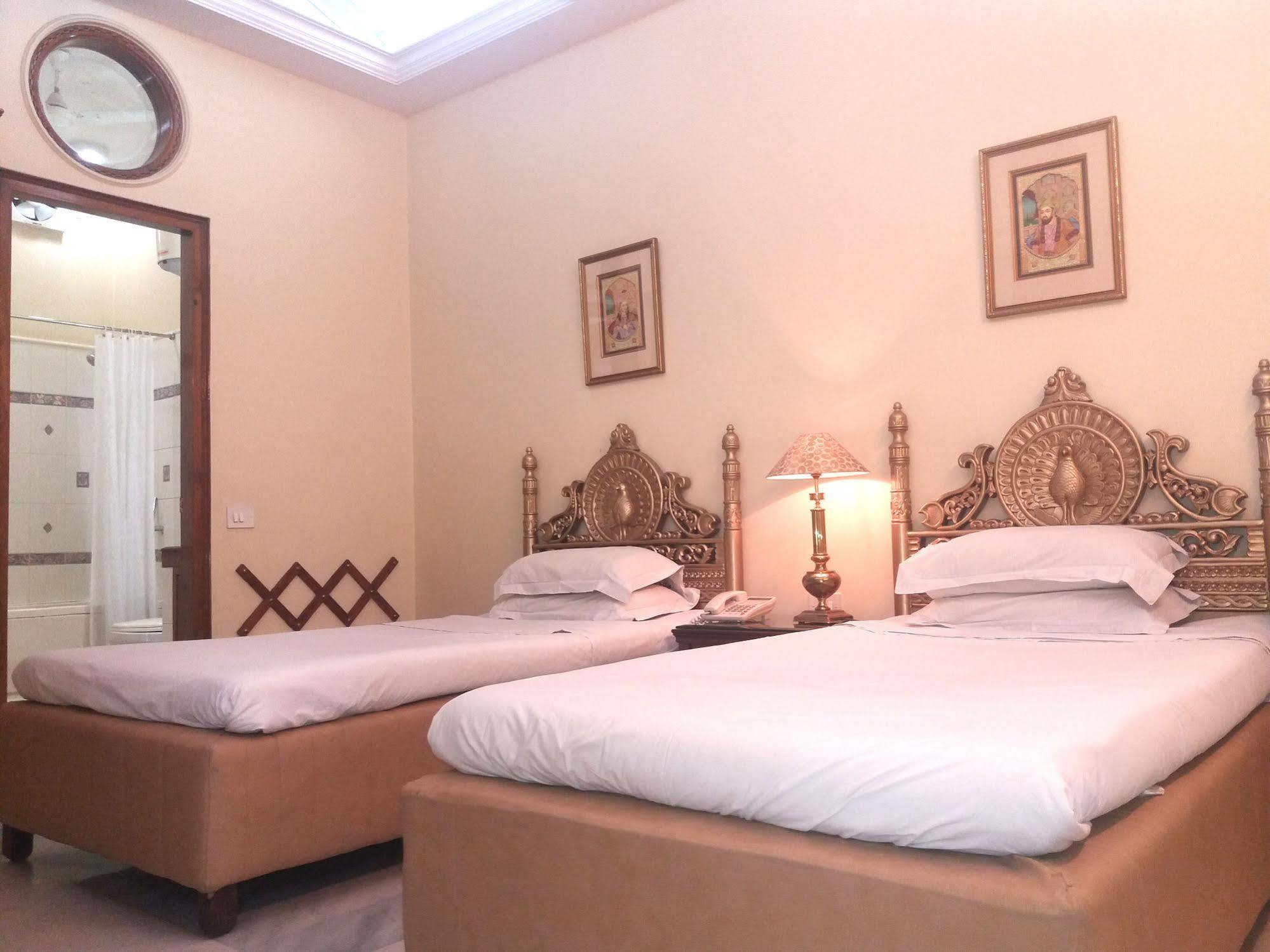 Bajaj Indian Home Stay New Delhi Eksteriør billede