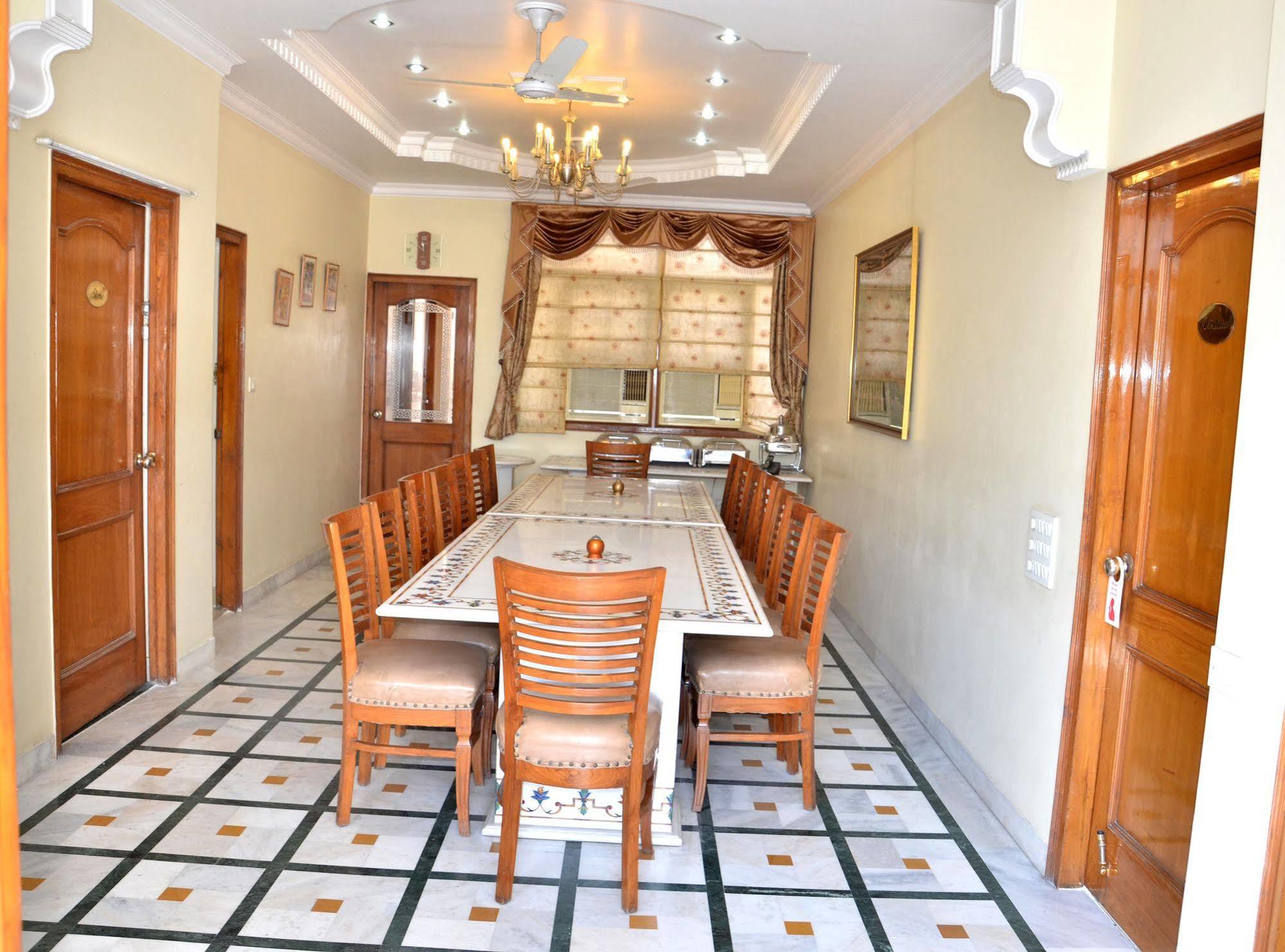 Bajaj Indian Home Stay New Delhi Eksteriør billede